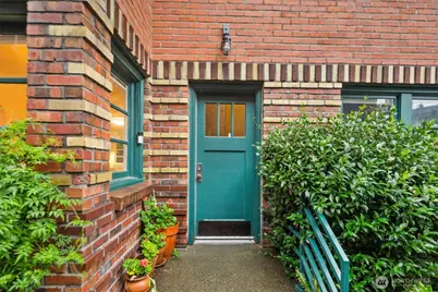 2717 Franklin Avenue E #102, Seattle, WA 98102 - Photo 29