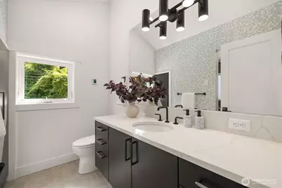 268 Fulton Street, Seattle, WA 98109 - Photo 17