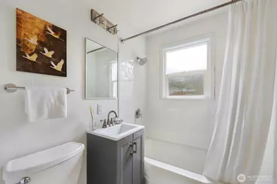 8044 38th Avenue NE, Seattle, WA 98115 - Photo 17