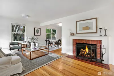 8044 38th Avenue NE, Seattle, WA 98115 - Photo 3