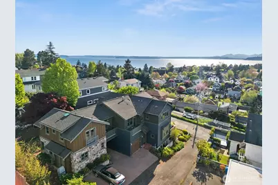 3310 59th Avenue SW #A, Seattle, WA 98116 - Photo 3