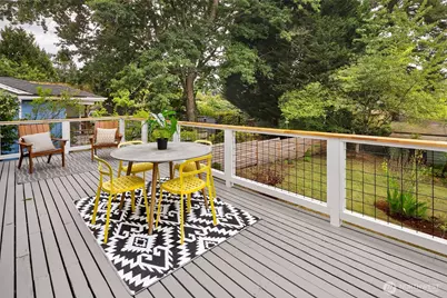9219 5th Avenue NE, Seattle, WA 98115 - Photo 17