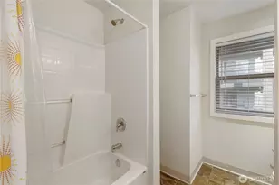12228 SE Petrovitsky Rd, Renton, WA 98058 - Photo 9