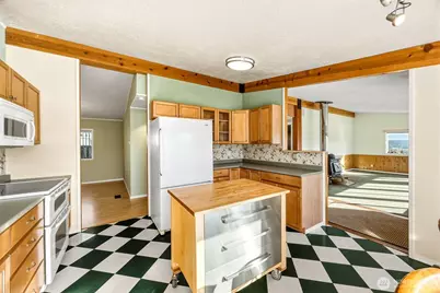14317 Greenbelt Drive E, Bonney Lake, WA 98391 - Photo 11