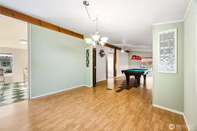 14317 Greenbelt Drive E, Bonney Lake, WA 98391 - Photo 13