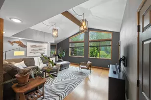 19607 136th Pl SE, Renton, WA 98058 - Photo 9