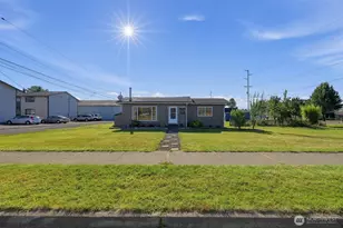 117 J St, Cosmopolis, WA 98537 - Photo 1