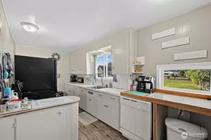 117 J St, Cosmopolis, WA 98537 - Photo 13