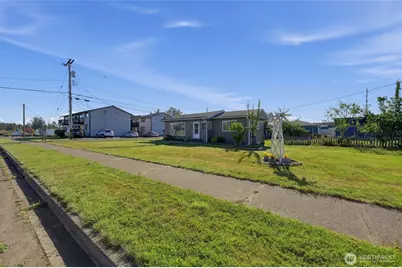 117 J Street, Cosmopolis, WA 98537 - Photo 3