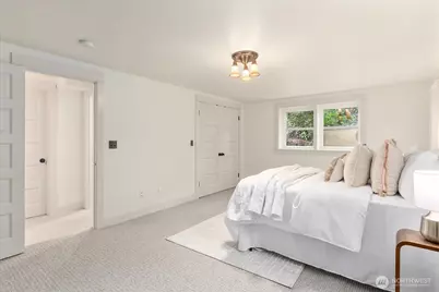 4918 Greenwood Avenue N, Seattle, WA 98103 - Photo 13