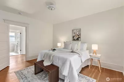 4918 Greenwood Avenue N, Seattle, WA 98103 - Photo 9