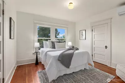 4918 Greenwood Avenue N, Seattle, WA 98103 - Photo 7