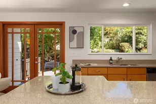 11040 Alton Ave NE, Seattle, WA 98125 - Photo 15