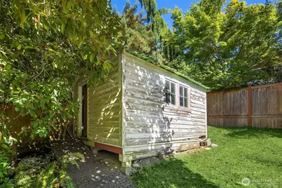 11040 Alton Avenue NE, Seattle, WA 98125 - Photo 33
