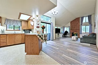 7601 Colony Court NE, Bremerton, WA 98311 - Photo 3