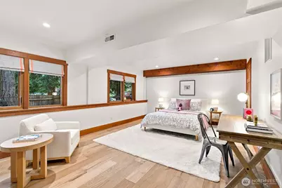 2716 106th Place SE, Beaux Arts Village, WA 98004 - Photo 23