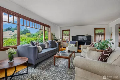 916 Harvard Avenue E, Seattle, WA 98102 - Photo 5