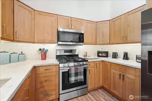 21816 117th St Ct E, Bonney Lake, WA 98391 - Photo 9