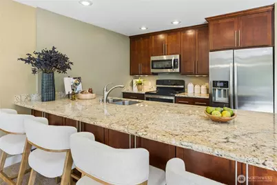 6 Lake Bellevue Drive #209, Bellevue, WA 98005 - Photo 11