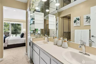 6 Lake Bellevue Drive #209, Bellevue, WA 98005 - Photo 25