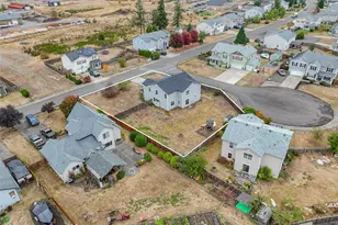 301 Easy St SE, Rainier, WA 98576 - Photo 19