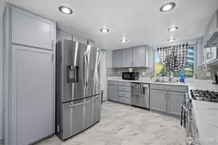 1908 Oak Rd, Lynnwood, WA 98087 - Photo 9
