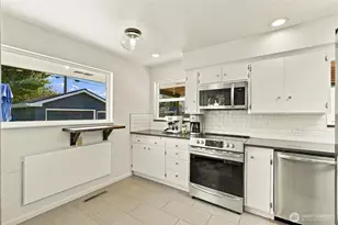 709 Colby Ave, Everett, WA 98201 - Photo 9