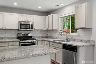9407 185th St Ct E, Puyallup, WA 98375 - Photo 11