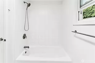 12220 NE 73rd St, Kirkland, WA 98033 - Photo 17