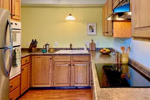 2801 14th Ave W, Seattle, WA 98119 - Photo 9