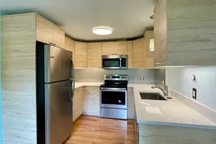2801 14th Ave W, Seattle, WA 98119 - Photo 11