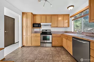 4524 S 256th Pl, Kent, WA 98032 - Photo 9