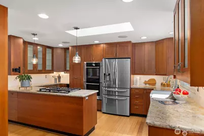 8618 NE 143rd Street, Kirkland, WA 98034 - Photo 5