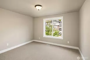 12103 SE 84th Pl, Newcastle, WA 98056 - Photo 25