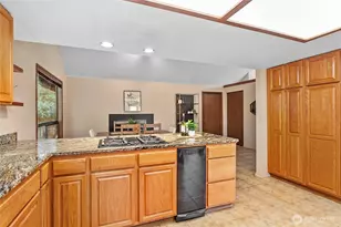 2303 Birch St, Bellingham, WA 98229 - Photo 13