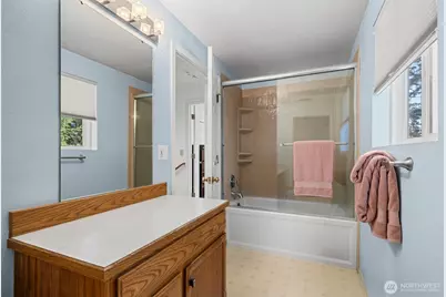 10707 47th Street E, Edgewood, WA 98372 - Photo 21