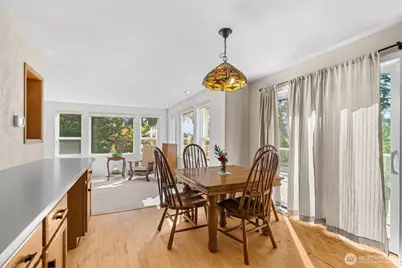 10707 47th Street E, Edgewood, WA 98372 - Photo 9