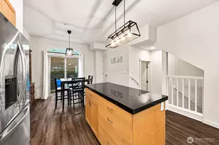 2156 Yakima Ct, Tacoma, WA 98405 - Photo 9