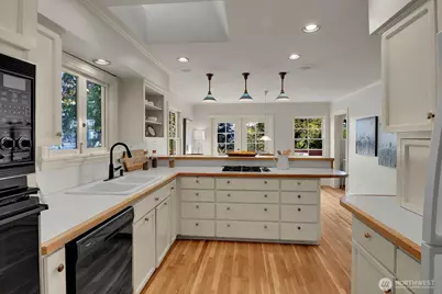622 22nd Avenue E, Seattle, WA 98112 - Photo 7