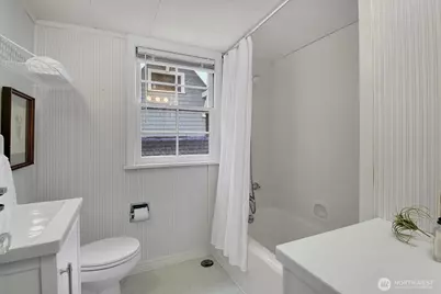 622 22nd Avenue E, Seattle, WA 98112 - Photo 17