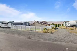 210 SW Pear Pl, Mattawa, WA 99349 - Photo 33
