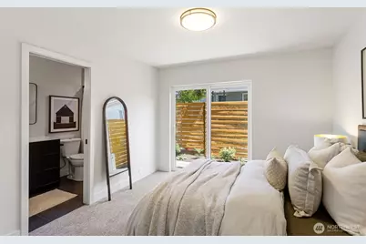 4430 Dayton Avenue N, Seattle, WA 98103 - Photo 9