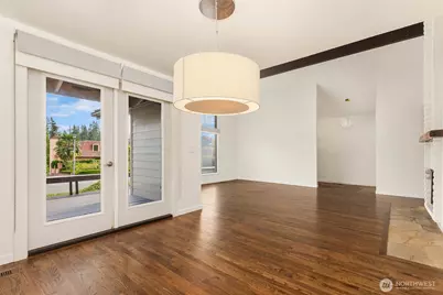 1635 180th Avenue NE, Bellevue, WA 98008 - Photo 3