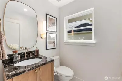 12009 Palatine Avenue N, Seattle, WA 98133 - Photo 31