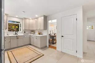 10515 12th Ave NW, Seattle, WA 98177 - Photo 11