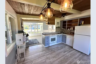 564 Ensign Avenue NW, Ocean Shores, WA 98569 - Photo 9