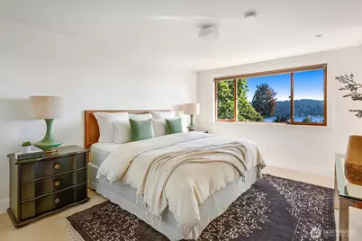13025 42nd Avenue NE, Seattle, WA 98125 - Photo 17
