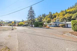 30 S Ridge View Dr, Port Angeles, WA 98362 - Photo 33