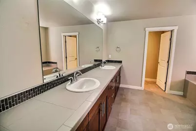 6321 Victoria Avenue SE, Auburn, WA 98092 - Photo 13