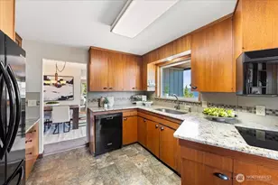 29860 Marine View Dr SW, Federal Way, WA 98023 - Photo 17